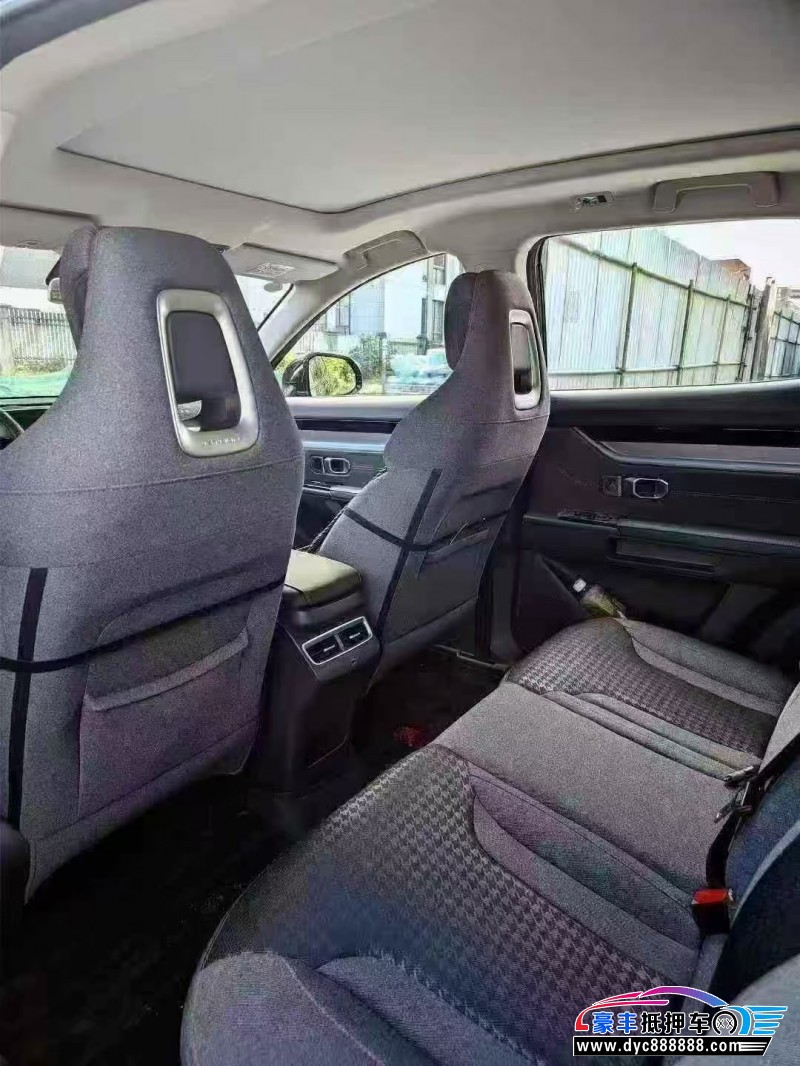 25年捷途大圣轿车抵押车出售