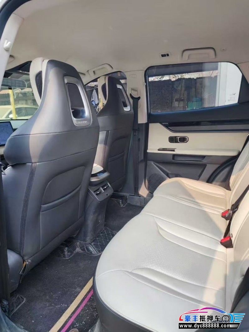 23年捷途大圣轿车抵押车出售