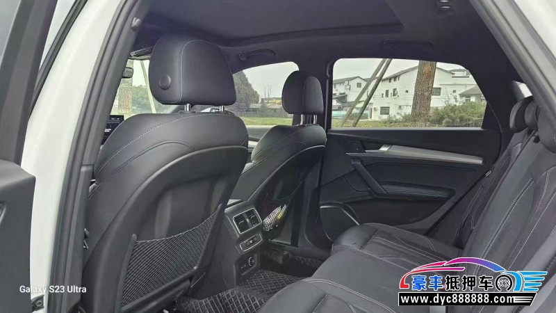 22年奥迪Q5轿车抵押车出售