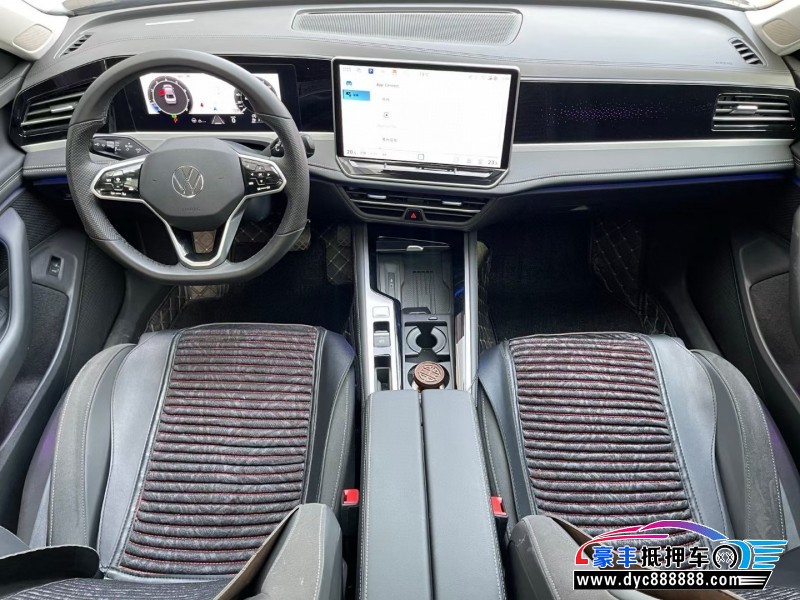 25年大众迈腾轿车抵押车出售