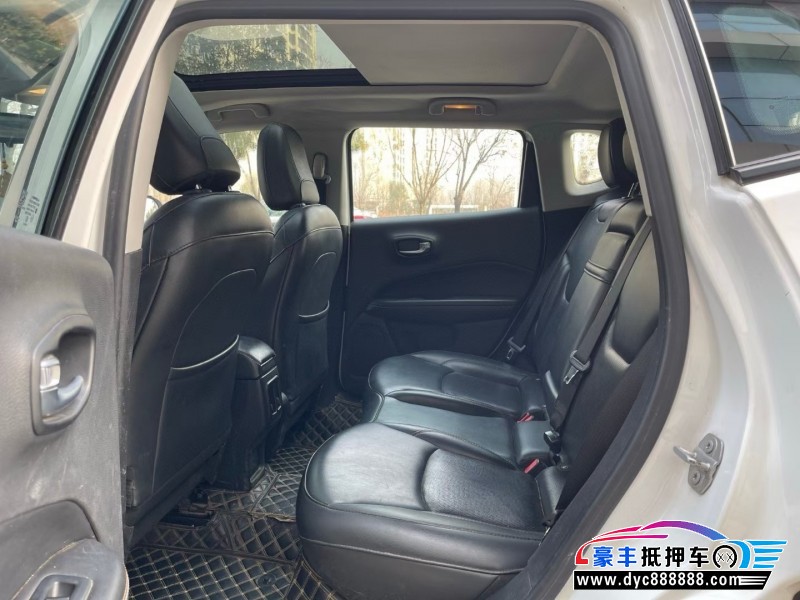 17年Jeep指南者轿车抵押车出售