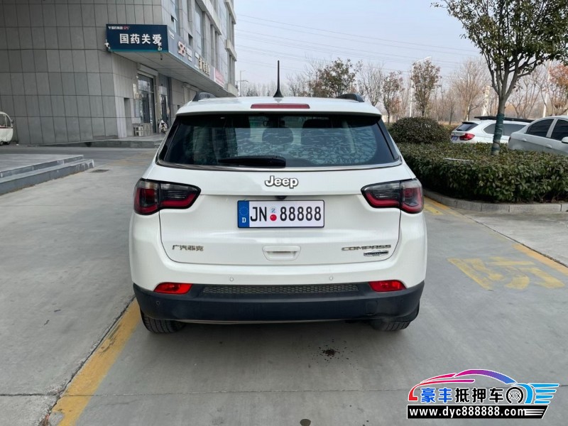 17年Jeep指南者轿车抵押车出售