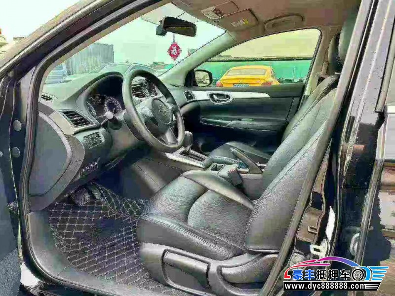 25年日产轩逸轿车抵押车出售