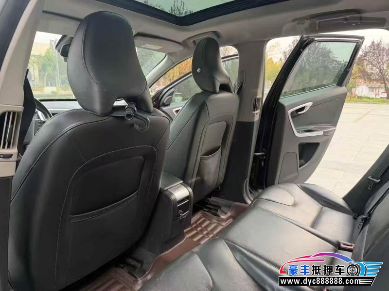 17年沃尔沃XC60轿车抵押车出售