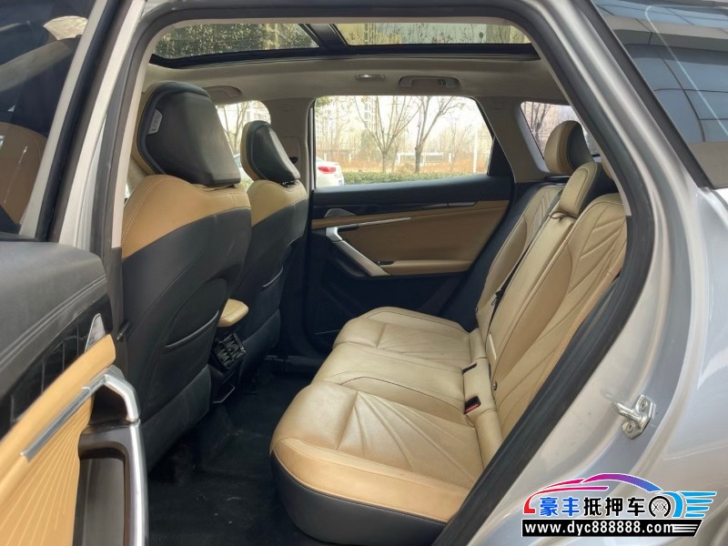 23年吉利博越轿车抵押车出售