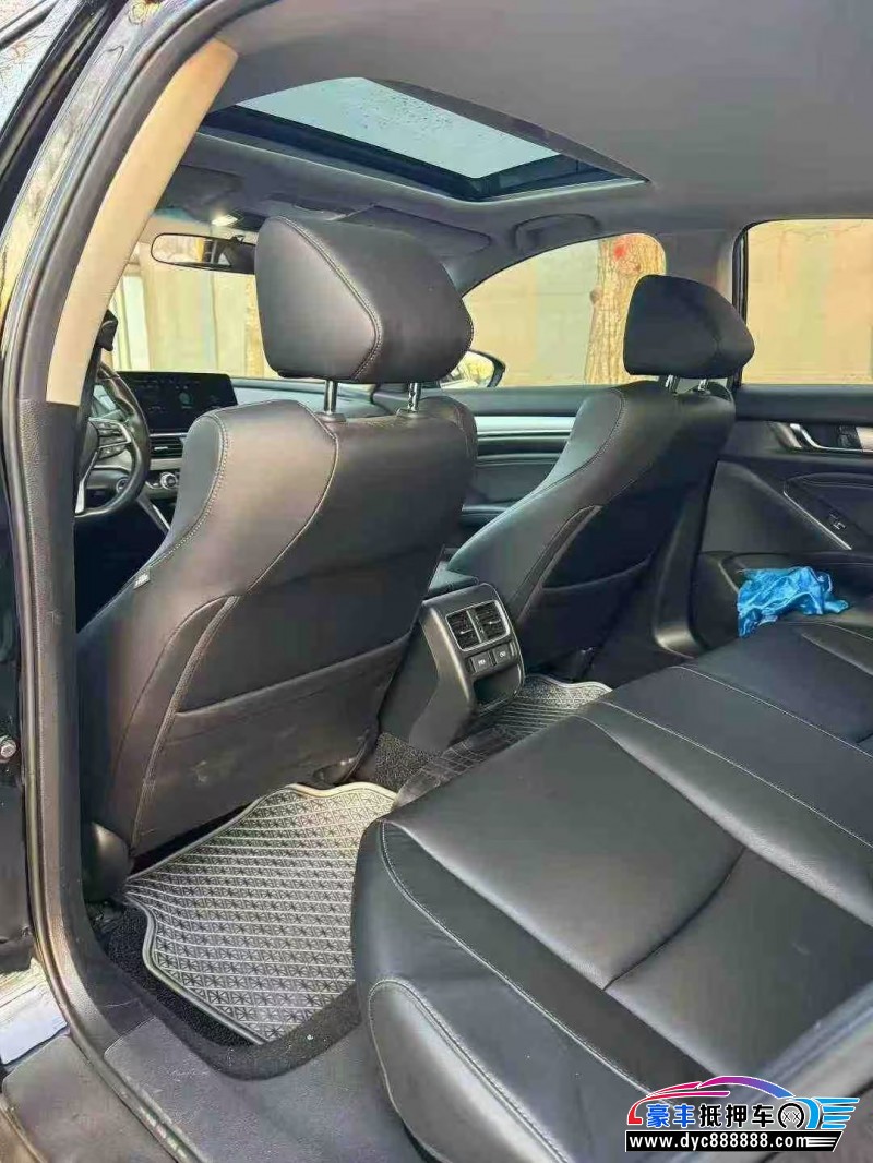 22年本田雅阁轿车抵押车出售