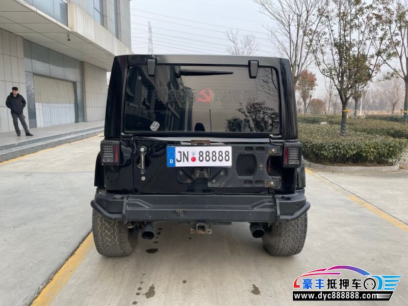 13年Jeep牧马人轿车抵押车出售