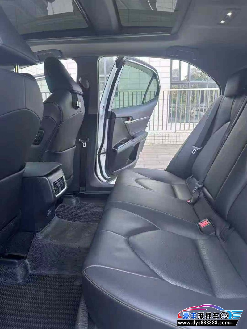 24年丰田凯美瑞轿车抵押车出售