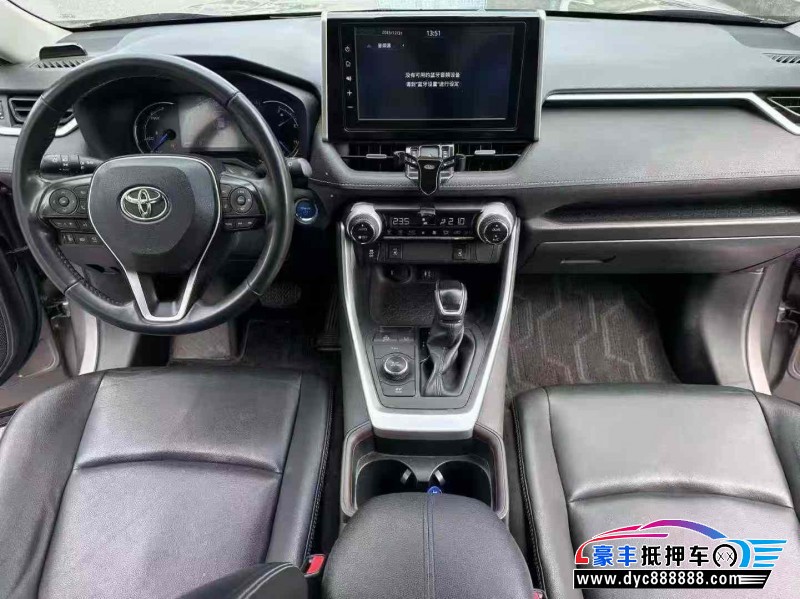 21年丰田RAV4轿车抵押车出售