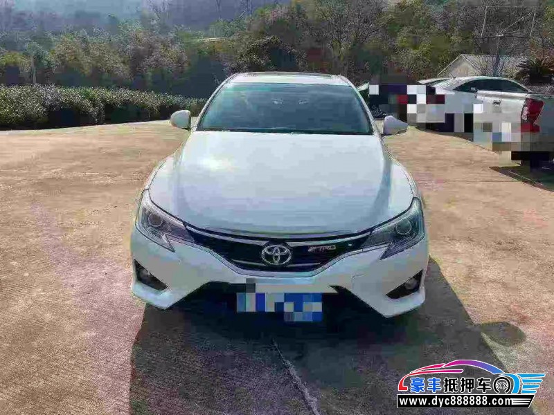 15年丰田锐志轿车抵押车出售