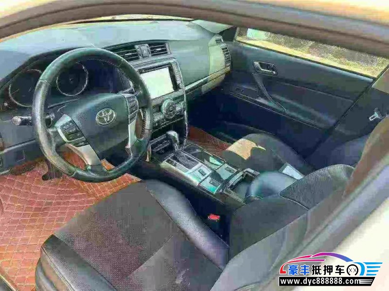 15年丰田锐志轿车抵押车出售