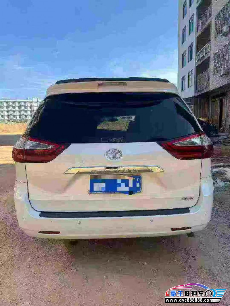 16年丰田塞纳轿车抵押车出售