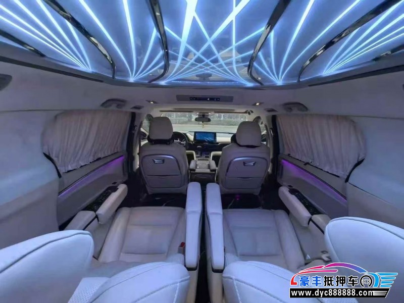 22年丰田塞纳轿车抵押车出售