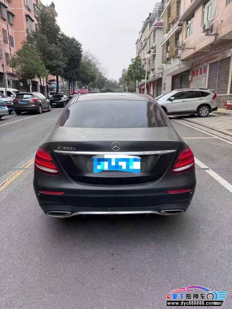 16年奔驰E轿车抵押车出售