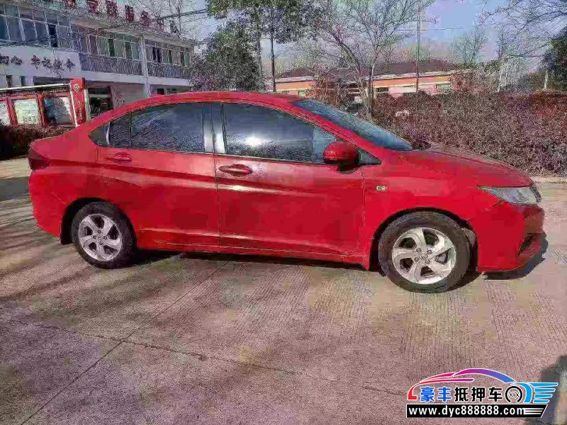 16年本田锋范经典轿车抵押车出售