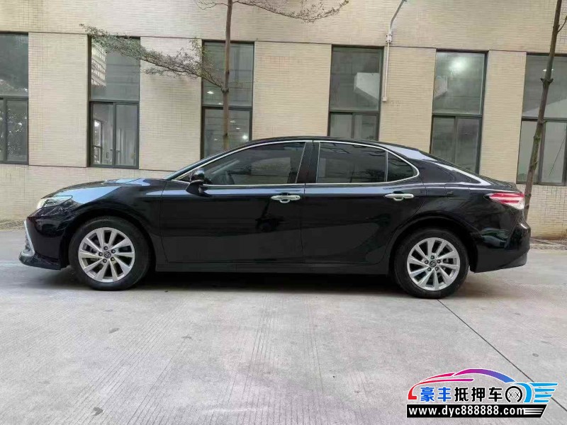 22年丰田凯美瑞轿车抵押车出售