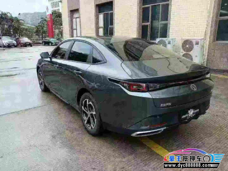 25年长安逸动轿车抵押车出售