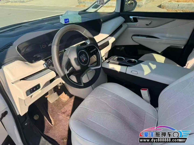 25年别克GL8轿车抵押车出售