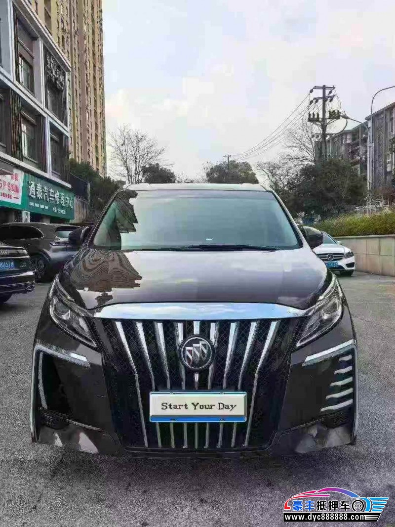 17年别克GL8轿车抵押车出售