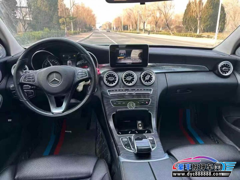 18年奔驰C轿车抵押车出售