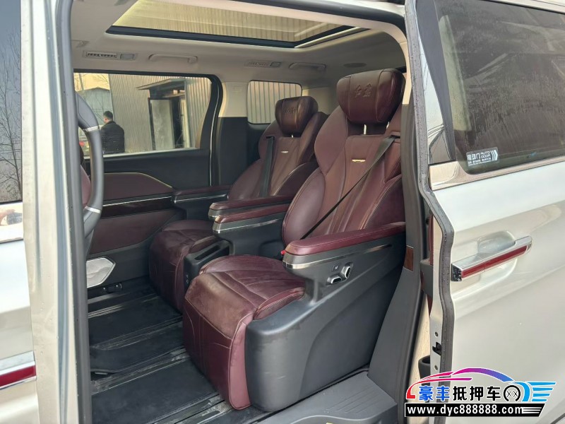 23年红旗HQ9轿车抵押车出售