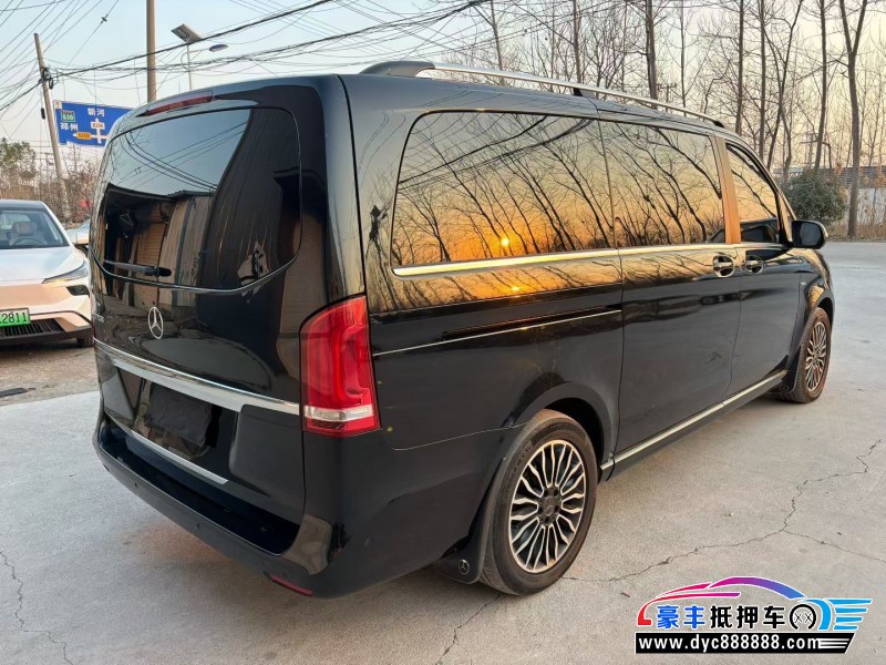 18年奔驰V轿车抵押车出售