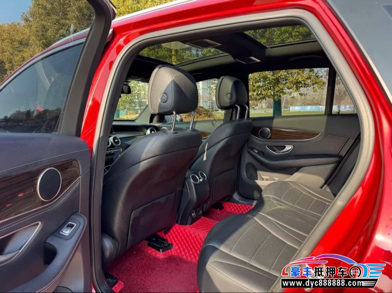 19年奔驰GLC轿车抵押车出售