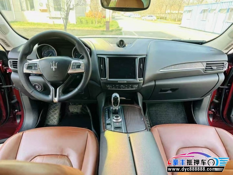 18年玛莎拉蒂莱万特轿车抵押车出售