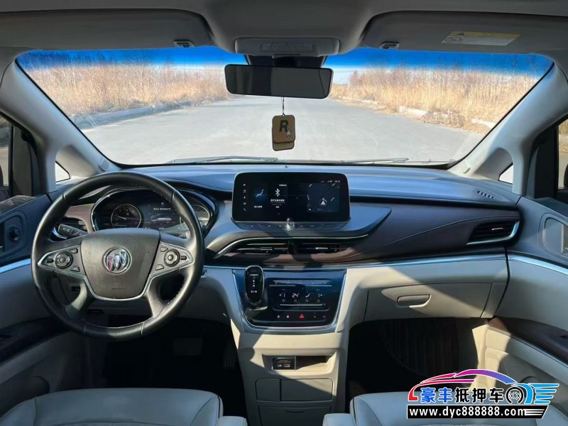 22年别克GL8轿车抵押车出售