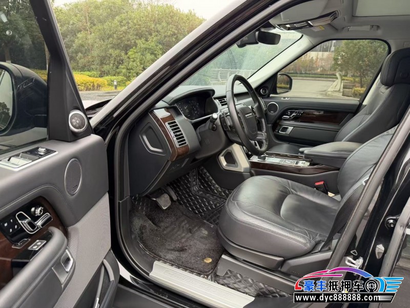 22年路虎揽胜行政轿车抵押车出售