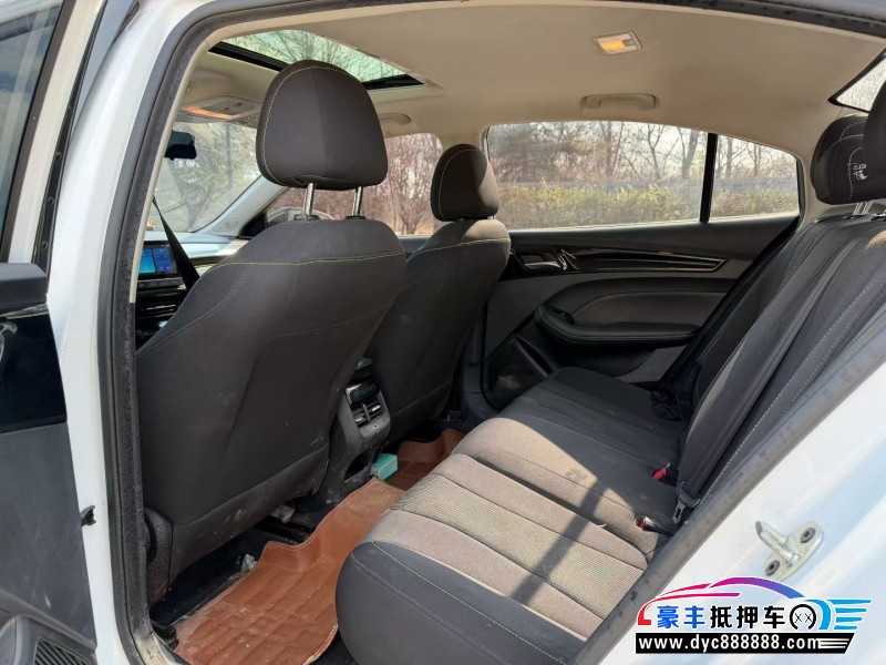 23年荣威i5轿车抵押车出售