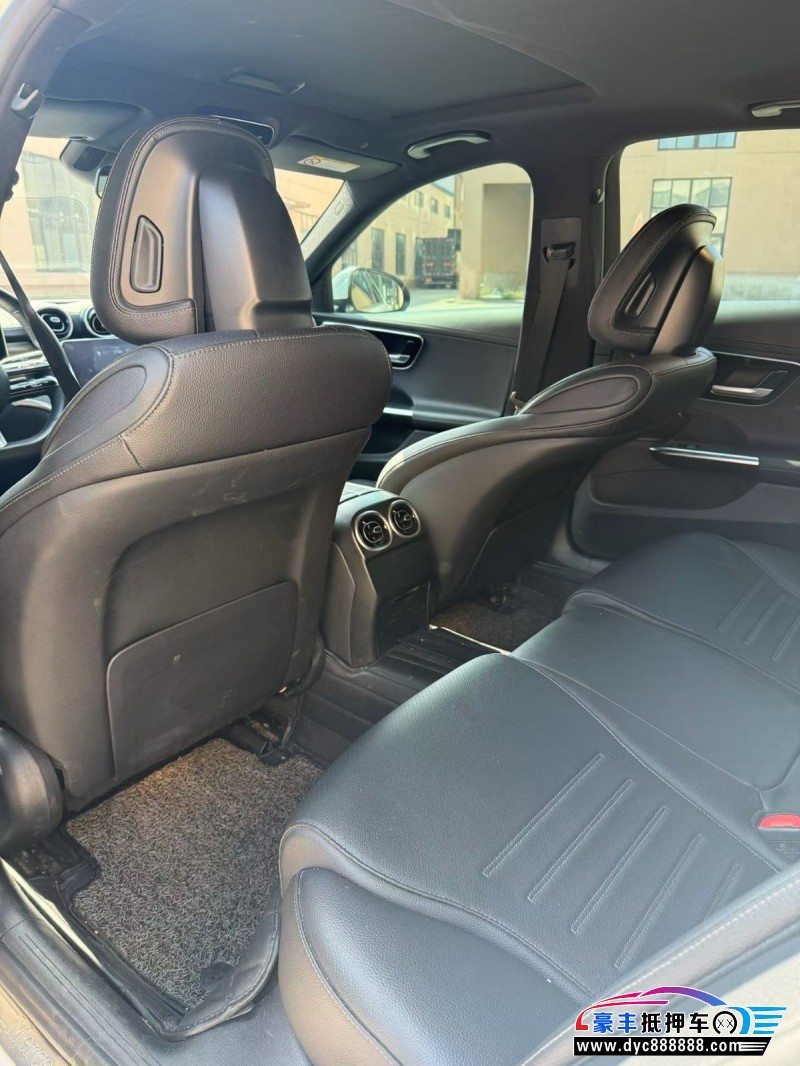 22年奔驰C轿车抵押车出售