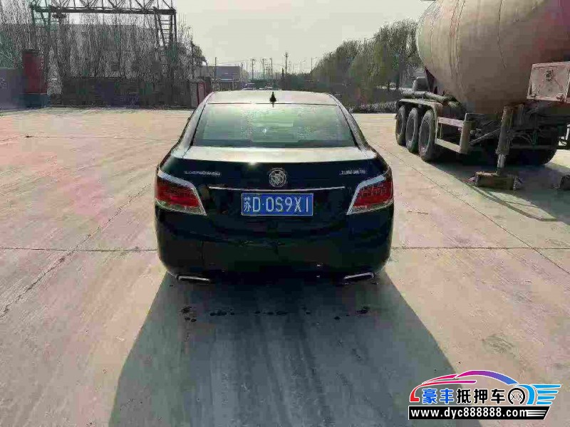 12年别克君越轿车抵押车出售