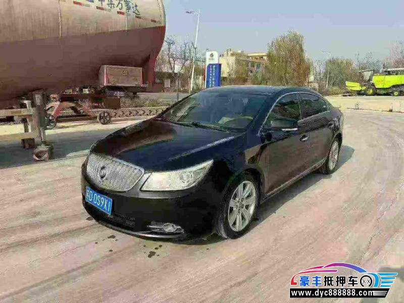 12年别克君越轿车抵押车出售