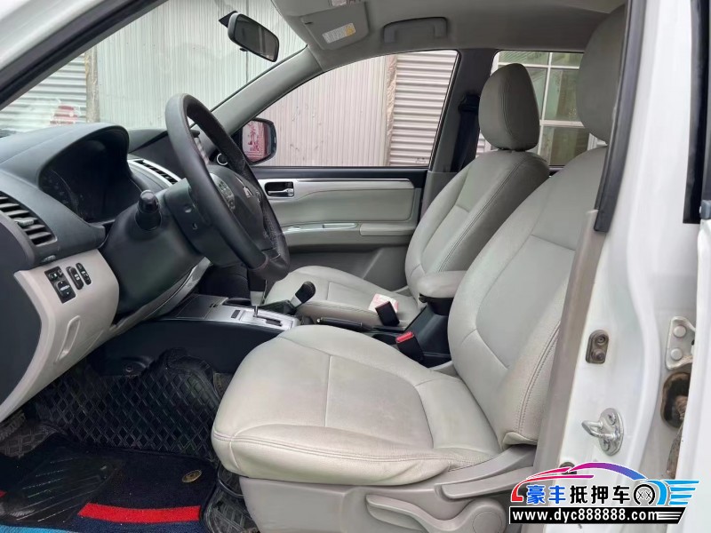 17年三菱帕杰罗轿车抵押车出售