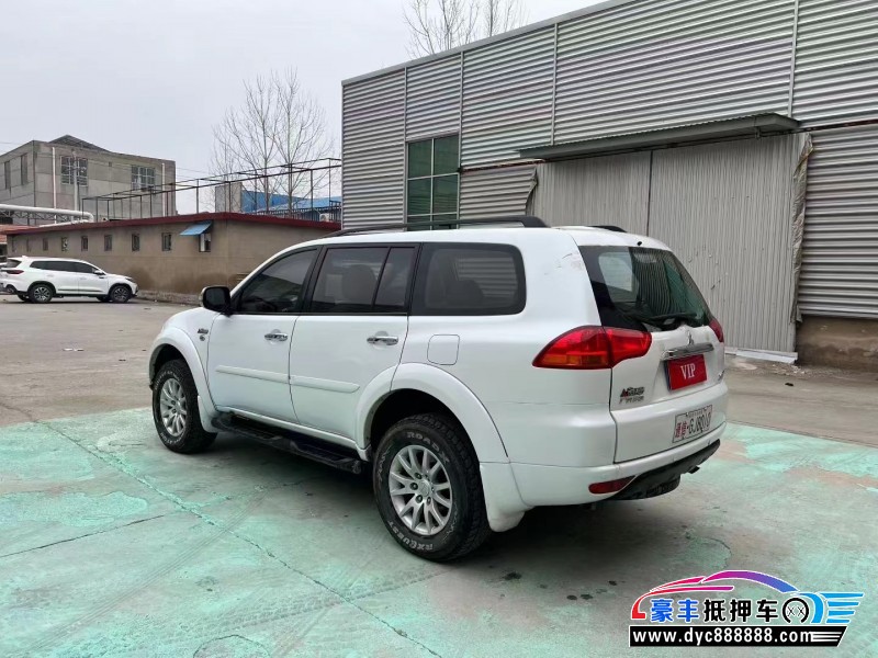 17年三菱帕杰罗轿车抵押车出售