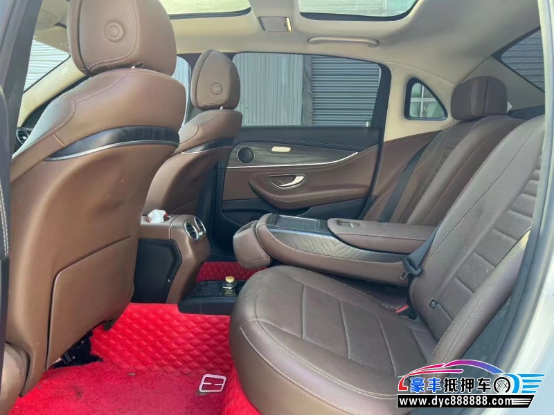 20年奔驰E轿车抵押车出售