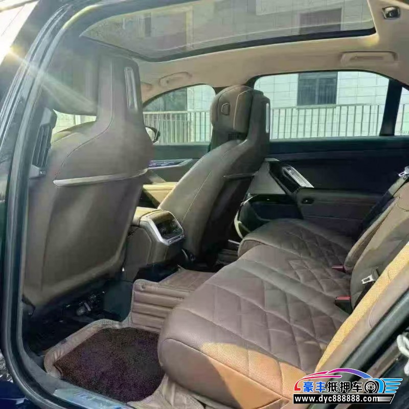 23年宝马7系轿车抵押车出售