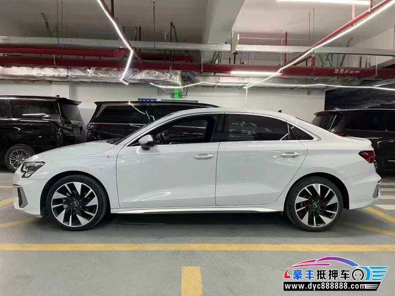 24年奥迪A3轿车抵押车出售