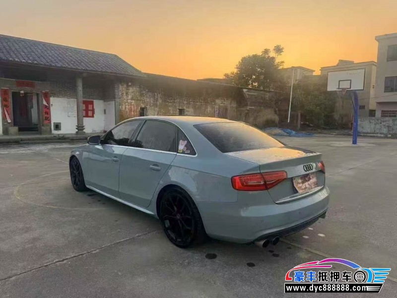 14年奥迪A4L轿车抵押车出售