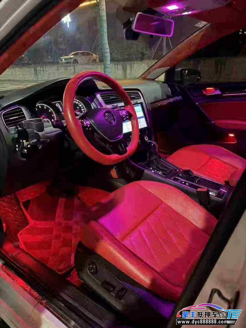 19年大众高尔夫轿车抵押车出售