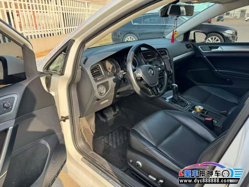 21年大众高尔夫轿车抵押车出售