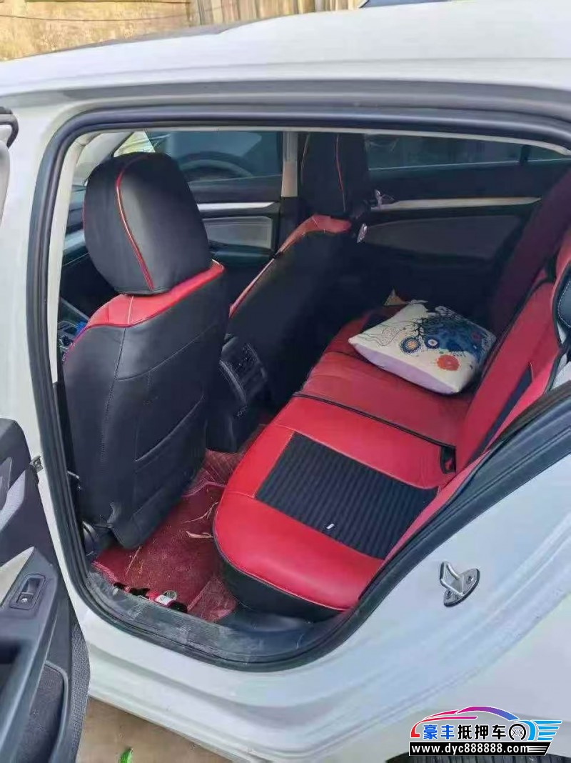 24年大众高尔夫轿车抵押车出售