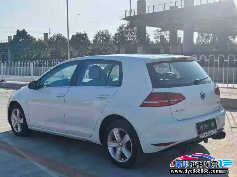 15年大众高尔夫轿车抵押车出售