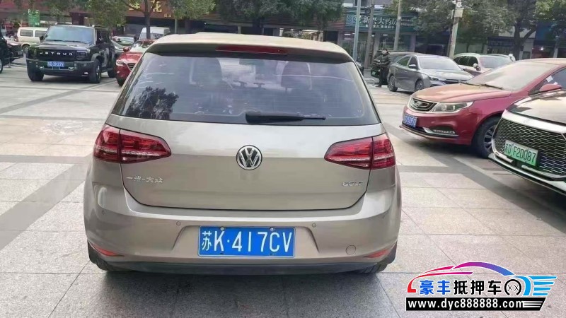 17年大众高尔夫轿车抵押车出售
