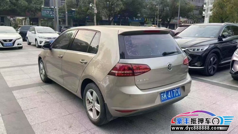 17年大众高尔夫轿车抵押车出售