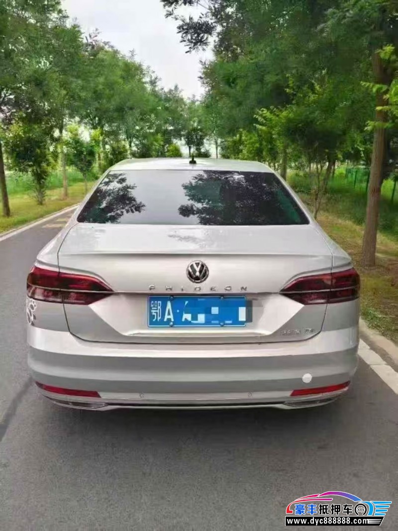 17年大众辉昂轿车抵押车出售