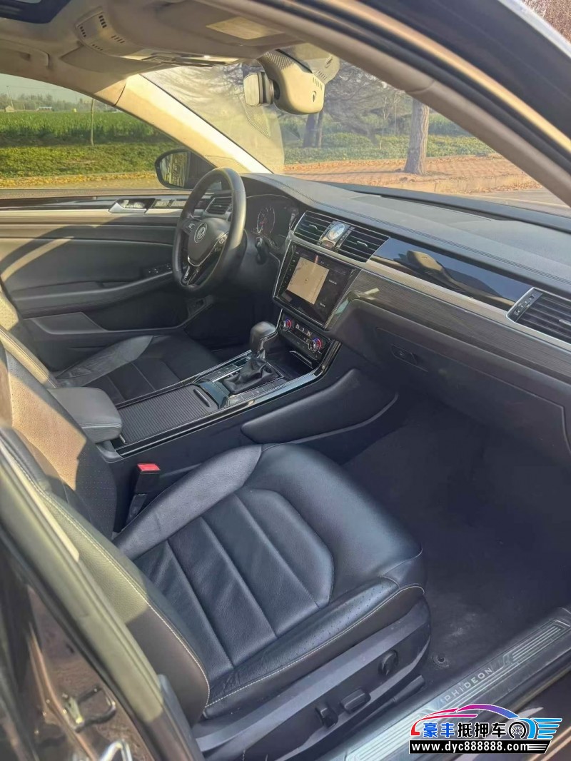 18年大众辉昂轿车抵押车出售