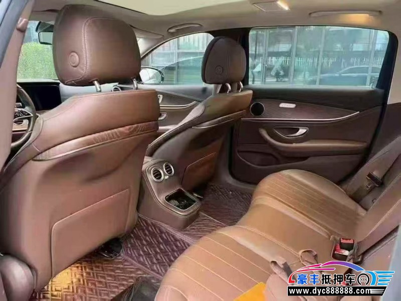 21年奔驰E轿车抵押车出售