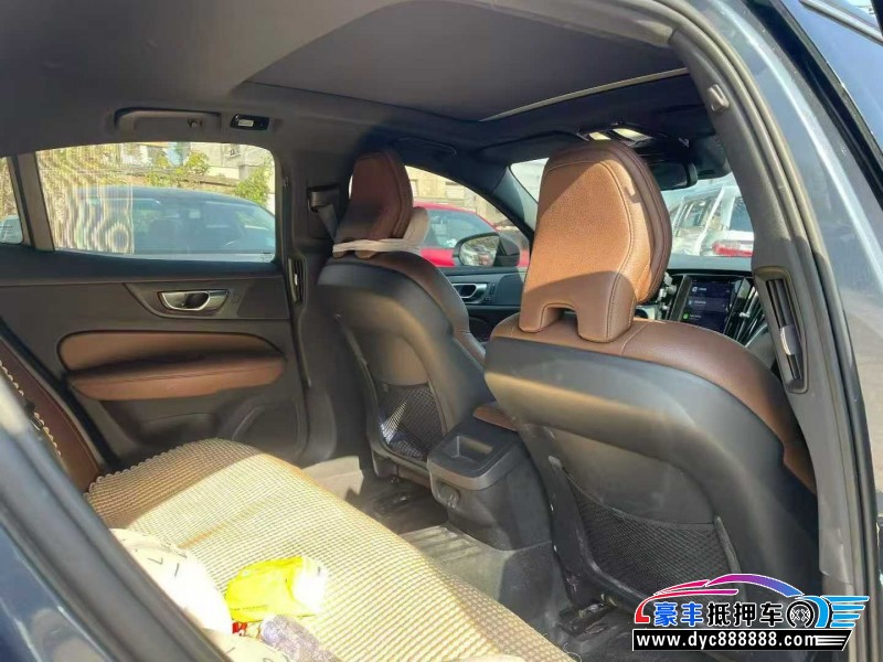 24年沃尔沃S60轿车抵押车出售